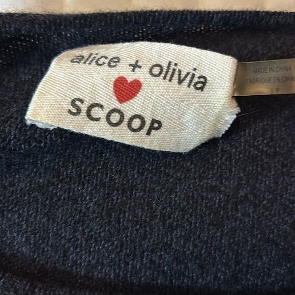 ALICE + OLIVIA SCOOP wool blend sweater small asymmetrical - Picture 4 of 6